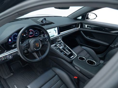 Certified 2023 Porsche Panamera 4 Platinum Edition AWD/4WD image 4