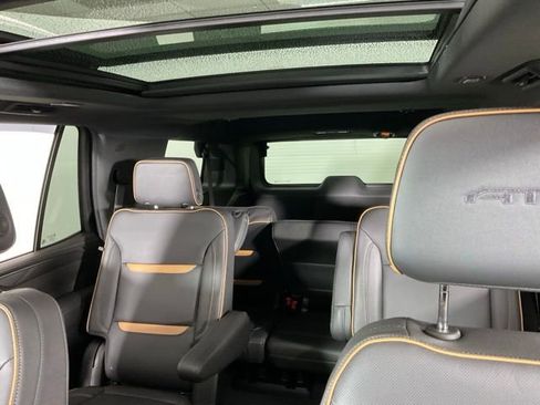 Used 2024 GMC Yukon AT4 w/ AT4 Premium Package image 40
