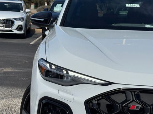 New 2025 Audi SQ5 Premium Plus image 4