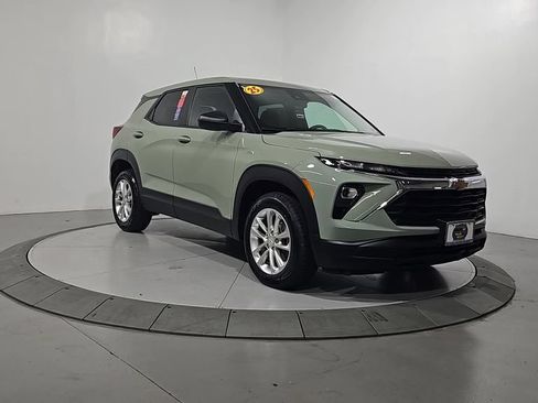 Used 2025 Chevrolet TrailBlazer LS w/ LS Convenience Package AWD/4WD image 8