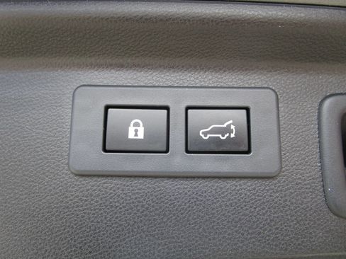 Used 2021 Subaru Forester Premium AWD/4WD image 17