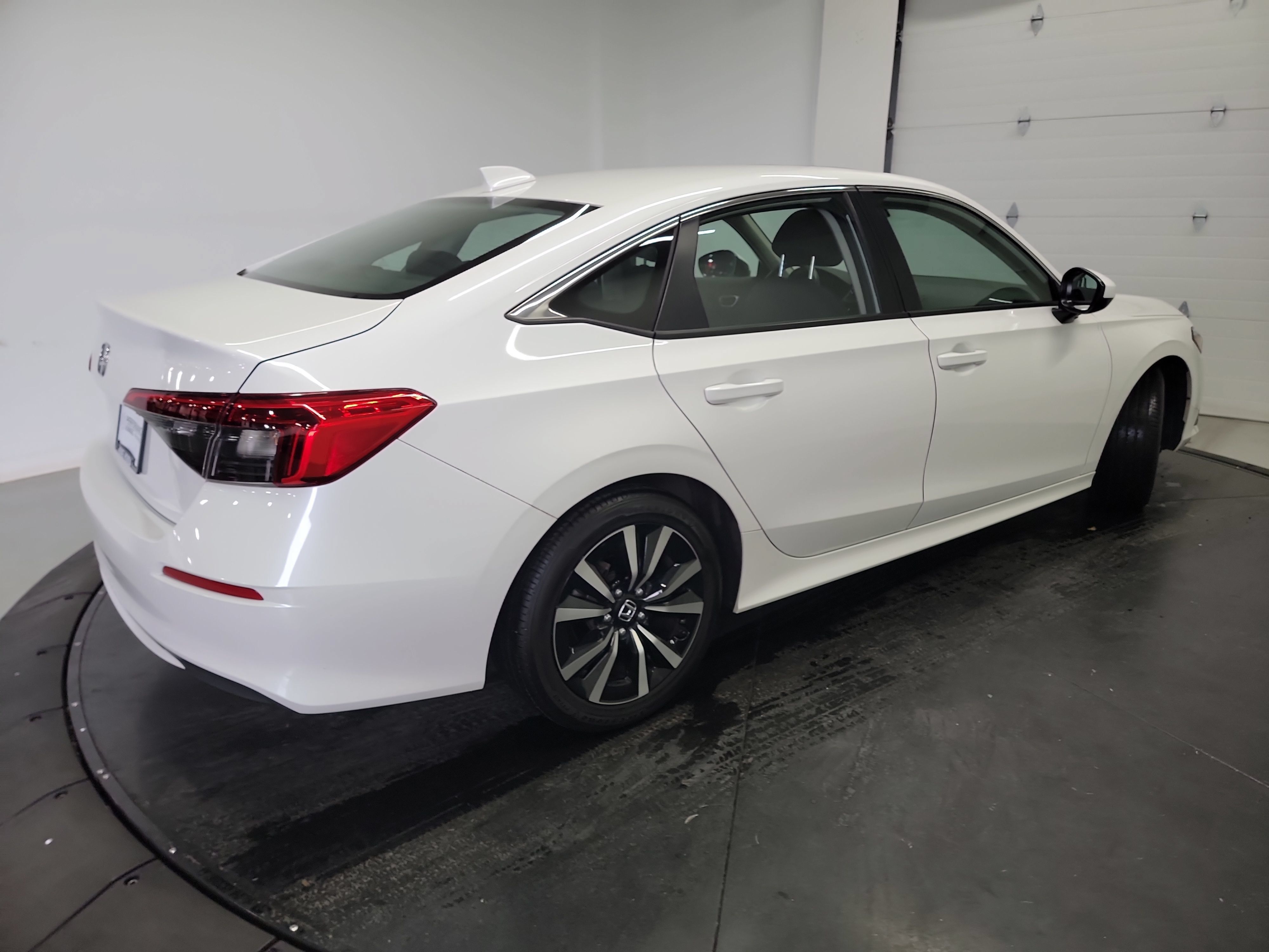 Used 2024 Honda Civic EX image 9