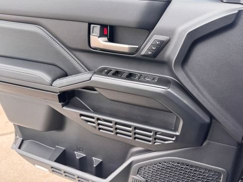 New 2026 Toyota 4Runner Limited AWD/4WD image 17