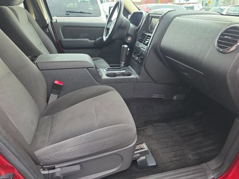 Used 2010 Ford Explorer XLT image 14