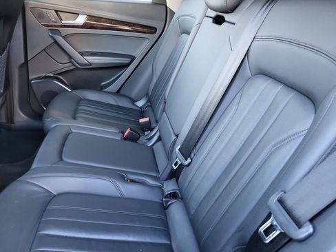Used 2020 Audi Q5 2.0T Premium Plus w/ Premium Plus Package AWD/4WD image 13