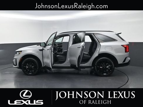 Used 2022 Kia Sorento SX AWD/4WD image 36