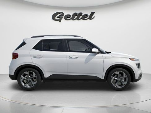 New 2026 Hyundai Venue SEL FWD image 5