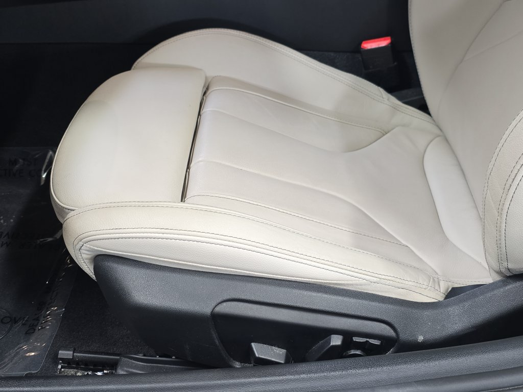 Used 2025 BMW Z4 M40i w/ Premium Package RWD image 28