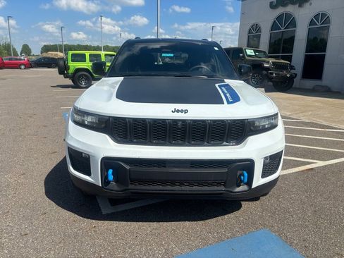 Used 2022 Jeep Grand Cherokee Trailhawk AWD/4WD image 4