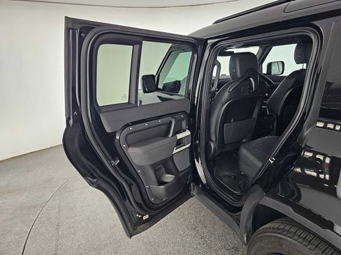 Used 2022 Land Rover Defender 110 S AWD/4WD image 15