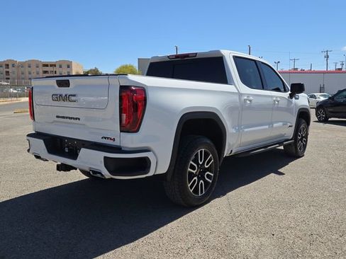Used 2025 GMC Sierra 1500 AT4 w/ Technology Package AWD/4WD image 5