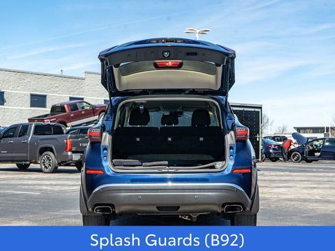Used 2023 Nissan Murano S w/ Cargo Package AWD/4WD image 10