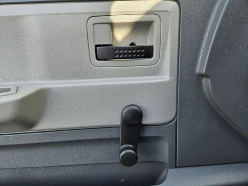 Used 2006 Dodge Dakota ST image 12