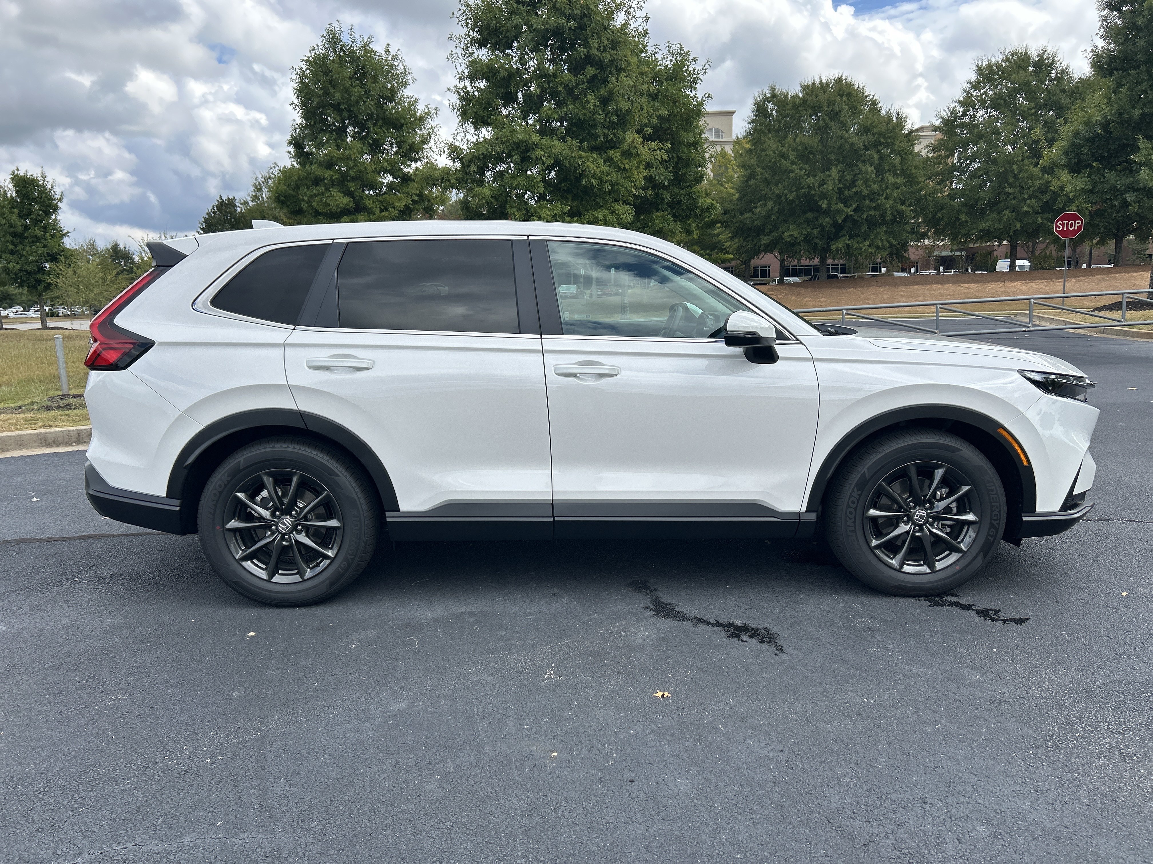 Certified 2026 Honda CR-V EX-L image 10