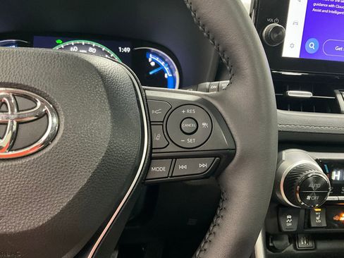 Used 2024 Toyota RAV4 XLE Premium image 19