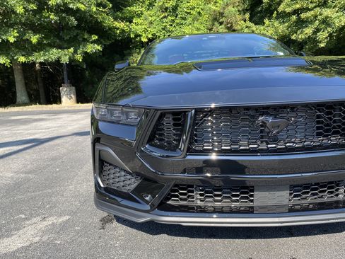 Used 2025 Ford Mustang GT w/ GT Performance Package RWD image 13