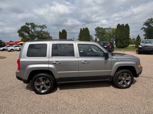 Used 2015 Jeep Patriot High Altitude AWD/4WD image 6
