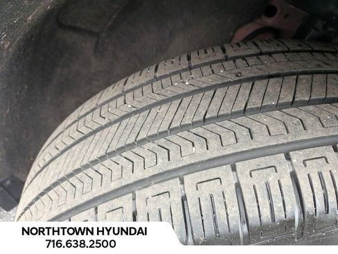 Used 2025 Chevrolet Equinox LT w/ Convenience Package II image 46