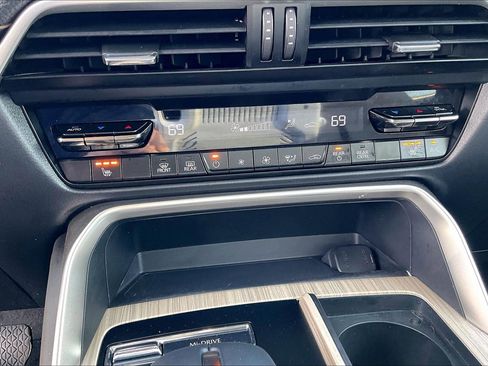 Used 2024 MAZDA CX-90 3.3 Turbo w/ Preferred Package image 31