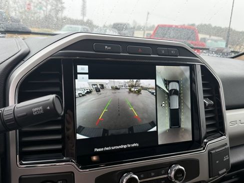 Used 2022 Ford F250 Lariat w/ Lariat Ultimate Package image 21