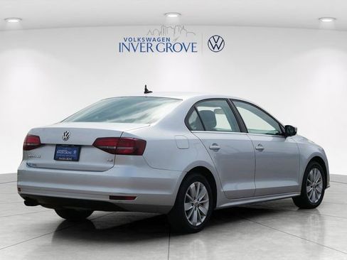 Used 2016 Volkswagen Jetta SE FWD image 7