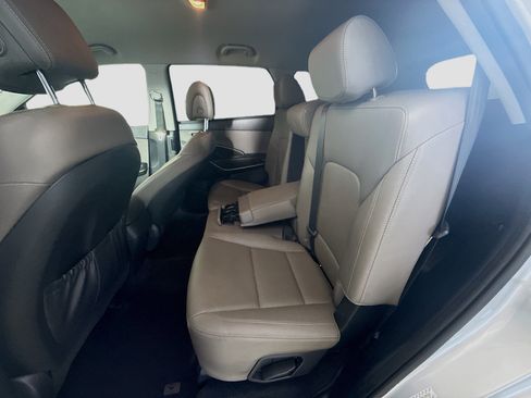 Used 2019 Hyundai Santa Fe XL SE w/ SE Premium Package 02 FWD image 25
