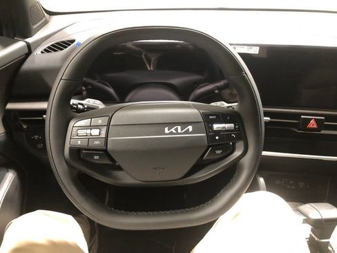 New 2026 Kia Sportage X-Line w/ X-Line Technology Package image 25