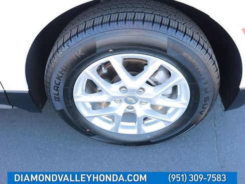 Used 2024 Chevrolet Equinox LT FWD image 27