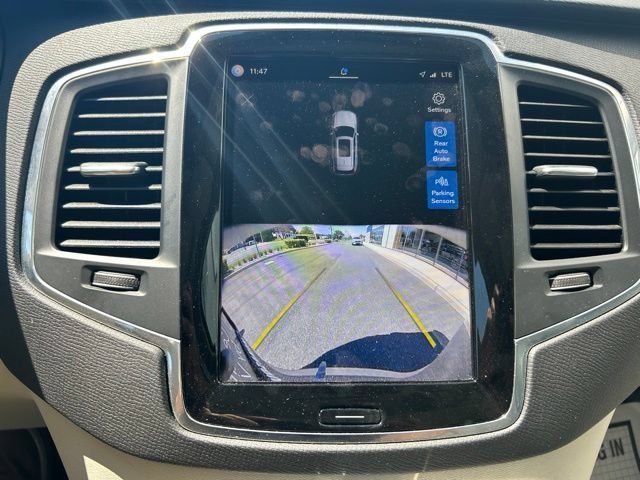 Certified 2025 Volvo XC90 B5 Core w/ Climate Package AWD/4WD image 24