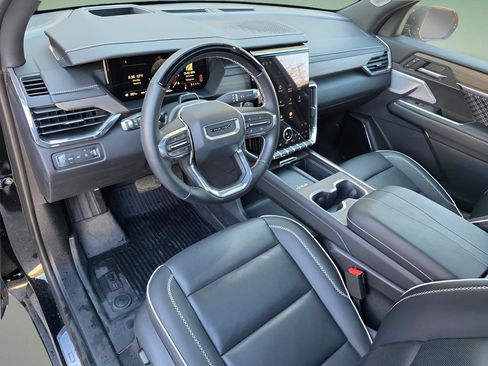 Used 2025 GMC Acadia Denali w/ Super Cruise Package image 23