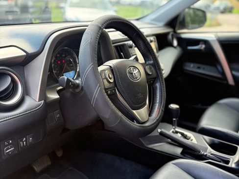 Used 2015 Toyota RAV4 Limited w/ Outdoor Package FWD image 10