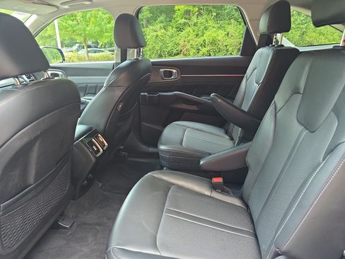 Used 2021 Kia Sorento SX AWD/4WD image 11