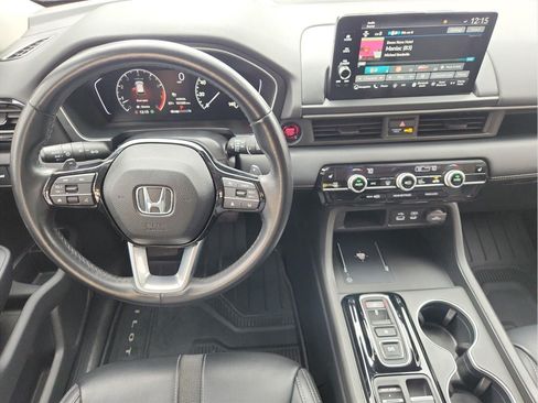 Used 2023 Honda Pilot Touring image 11