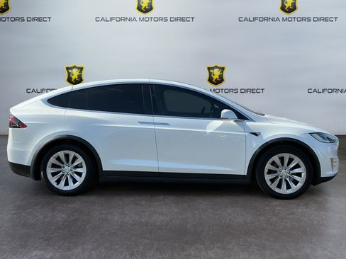 Used 2019 Tesla Model X 75D AWD/4WD image 4
