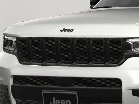 New 2025 Jeep Grand Cherokee L Altitude image 14