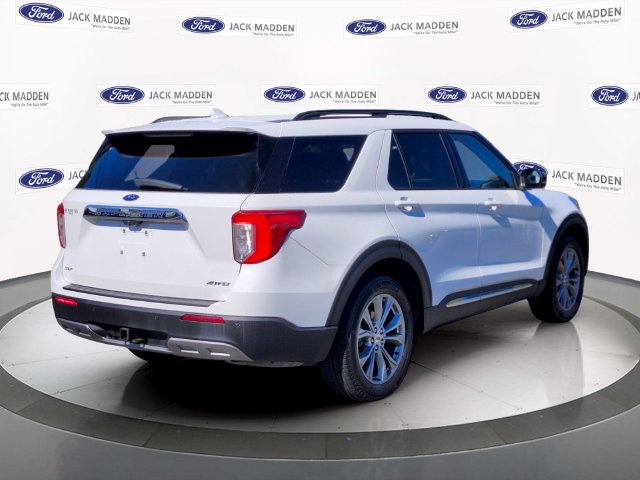 Certified 2022 Ford Explorer XLT w/ Equipment Group 202A AWD/4WD image 5
