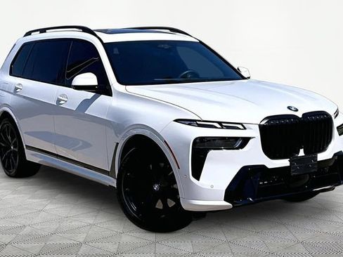 Used 2023 BMW X7 xDrive40i w/ Executive Package AWD/4WD image 11