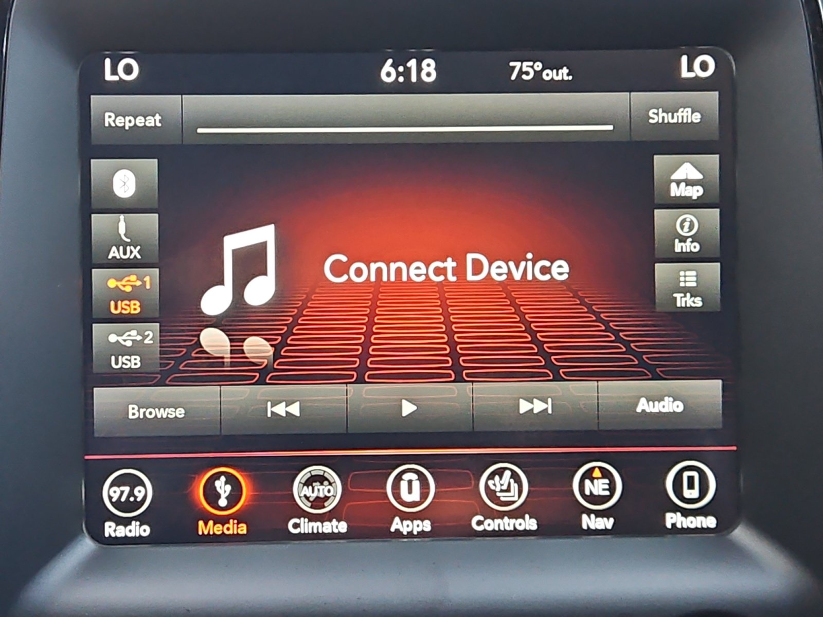 Used 2018 Dodge Durango R/T w/ Technology Group AWD/4WD image 24