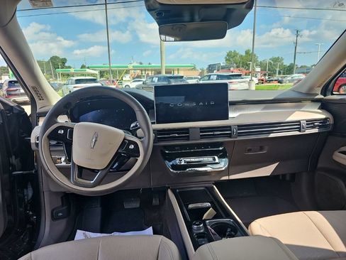 Used 2023 Lincoln Corsair AWD w/ Equipment Group 101A image 14