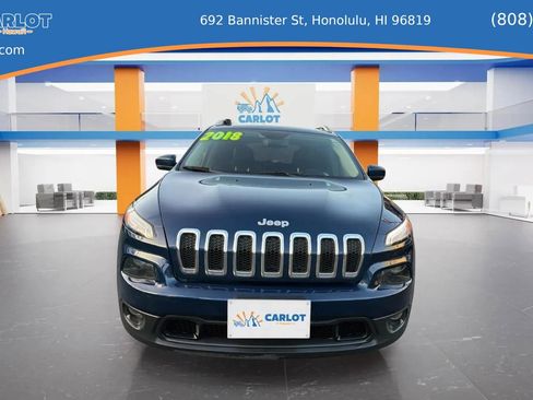 Used 2018 Jeep Cherokee Latitude Plus w/ Comfort/Convenience Group image 13