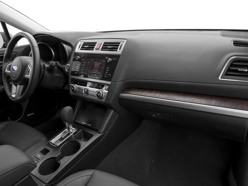Used 2017 Subaru Outback 3.6R Limited AWD/4WD image 15