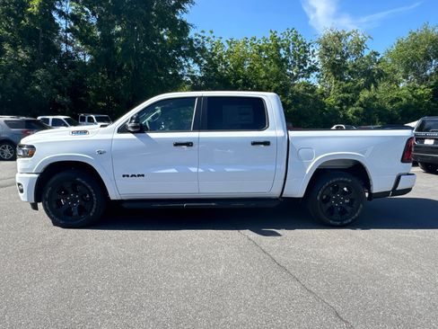 New 2026 RAM 1500 Big Horn AWD/4WD image 8