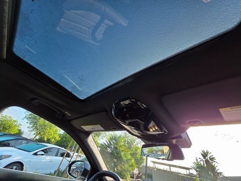 Used 2025 BMW i5 xDrive40 image 40