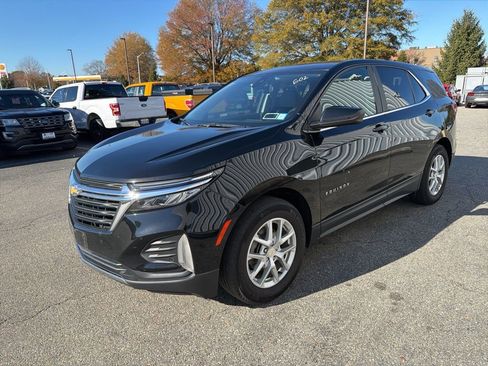 Used 2023 Chevrolet Equinox LT image 1