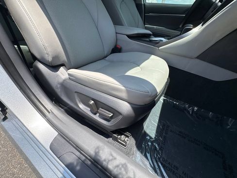 Used 2024 Toyota Camry XLE FWD image 24
