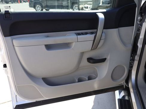 Used 2011 Chevrolet Silverado 3500 LT w/ Interior Plus Package AWD/4WD image 10