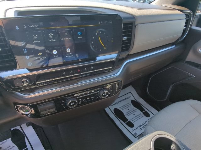 Used 2025 Chevrolet Silverado 2500 LT w/ Convenience Package AWD/4WD image 16