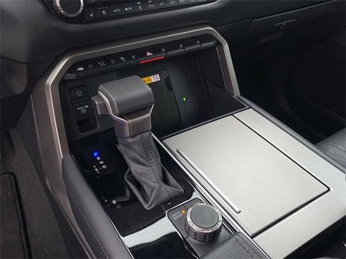 Used 2024 Toyota Sequoia Limited image 28