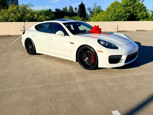Used 2015 Porsche Panamera GTS AWD/4WD image 3