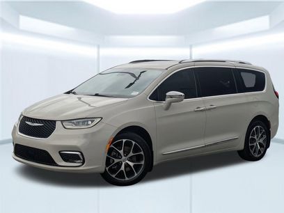 Used 2021 Chrysler Pacifica Limited w/ Premium & Safety Sphere Group
